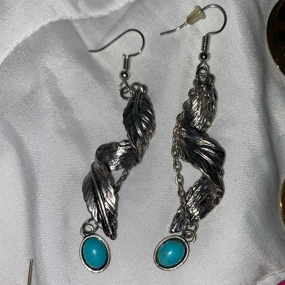 Earring Bundle - Picture 5 of 5